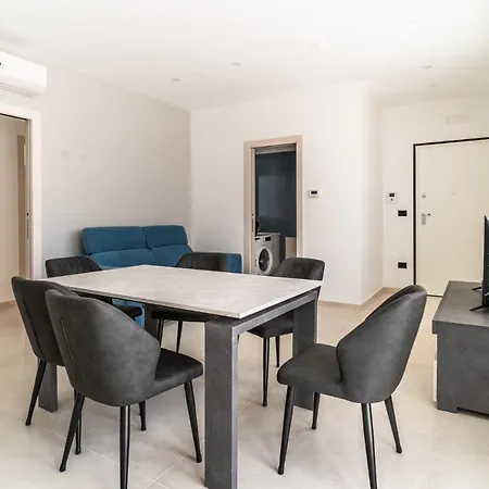 Dimora Con Terrazzo Vista Mare * 트라니