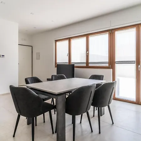 Dimora Con Terrazzo Vista Mare 트라니