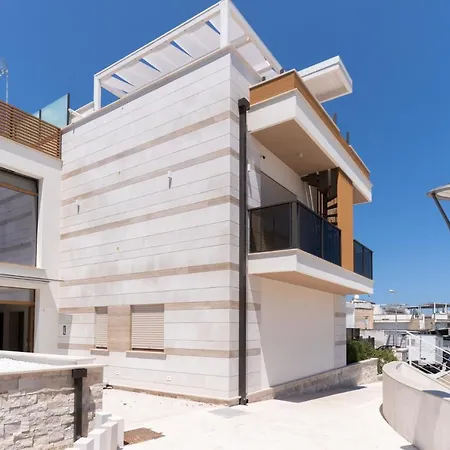 Dimora Con Terrazzo Vista Mare 트라니