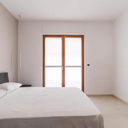 아파트 Dimora Con Terrazzo Vista Mare 트라니